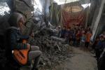 Sukarelawan Lantunkan Lagu Hibur Warga Gaza