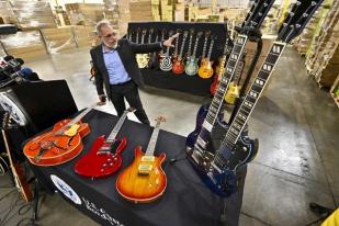 3.000 Lebih Gitar Gibson Palsu dari Asia Disita di Pelabuhan Los Angeles