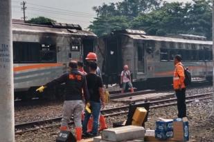 Tiga Gerbong Kereta Api Terbakar di Stasiun Yogyakarta 