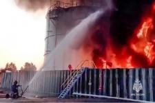 Kebakaran di Dua Depot Minyak Rusia Akibat Serangan Drone Ukraina