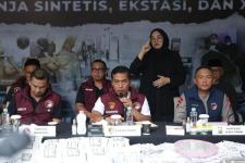 Polisi Bongkar Laboratorium Ganja Sintesis di Malang