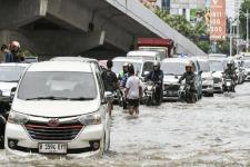 Lebih 2.000 Warga Mengungsi Akibat Banjir di Jakarta pada Hari Perayaan Imlek