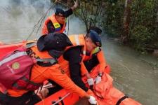 Truk Jatuh ke Sungai di Pelalawan, Riau, 15 Orang Meninggal 