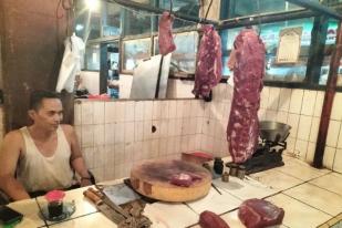 Harga Daging Sapi Rp150.000 Per Kilogram di Pasar Slipi