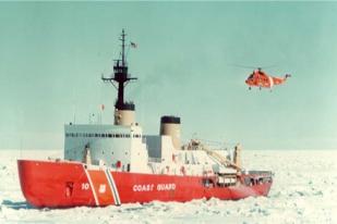 Kapal AS Bantu Kapal yang Terperangkap Es di Antartika
