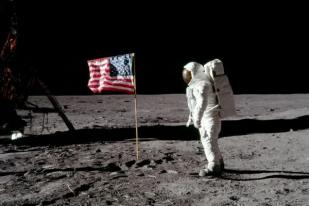 Jaket Astronaut Buzz Aldrin Terjual Rp40 Miliar