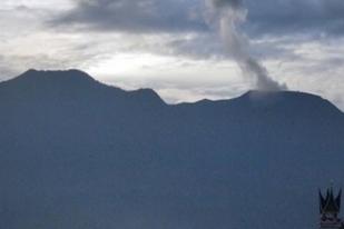 Gunung Marapi Kamis Pagi Meletus