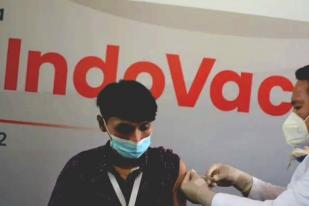 Bio Farma Suntik Vaksin IndoVac Perdana ke Warga