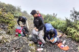 BKSDA Setrilkan Gunung Marapi dari Pendaki