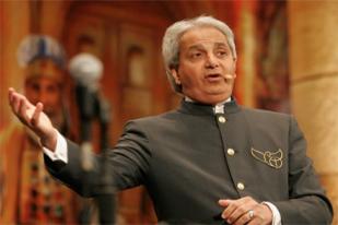 Benny Hinn Tetap Menghadiri Demi Konferensi Doa Bangalore