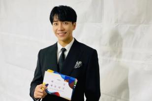 Lee Seung-gi dan Lee Da-in Umumkan Menikah April