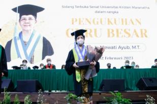 Guru Besar UK Maranatha Kembangkan Perangkat untuk Mudahkan Pemrograman Dasar