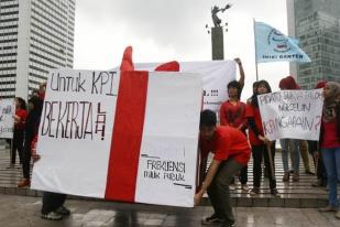 Unjuk Rasa Mendesak Stasiun TV Netral