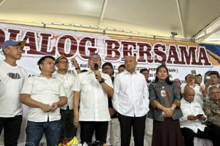 Pedagang Pasar Senen Harus Jual Habis Sisa Baju Bekas