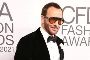 Tom Ford Undur Diri dari Label Fesyennya