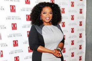 Oprah Tandatangani Perjanjian Produksi dengan Apple