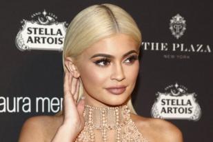 Berkat Pemulas Bibir, Kylie Jenner Jadi Miliarder 