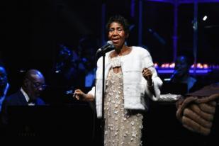 Penyanyi Aretha Franklin Tutup Usia