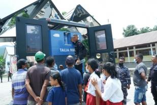 Polri Salurkan Alat Watergen untuk Warga Terdampak Erupsi NTT