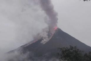 PVMBG Imbau Warga Waspadai Awan Panas Guguran Gunung Karangetang