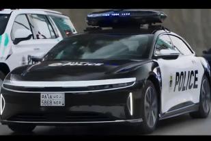 Arab Saudi Gunakan Sedan Lucid Air sebagai Mobil Patroli Kepolisian Kerajaan