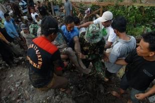 12 Korban Longsor Jombang Ditemukan, Dua Jenazah Lagi Dalam Pencarian