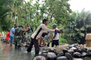 TNI Perbaiki Embung Air Aceh Utara