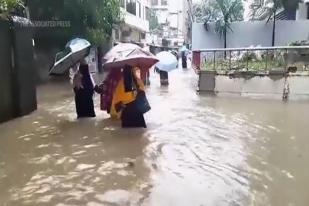 Setidaknya 28 Orang Tewas Akibat Banjir di Gujarat, India