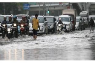 BMKG: Hingga Jumat Hujan Masih Guyur Jakarta