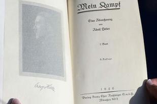 Salinan Mein Kampf Bertanda Tangan Hitler Terjual Rp 754 Juta 