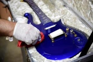 Gitar Prince Laku Rp 7,8 Miliar dalam Lelang