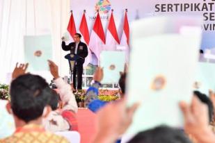 Presiden Jokowi Serahkan 22.007 Sertifikat Tanah