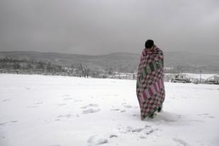 Ratusan Migran Terjebak dalam Cuaca Dingin di Bosnia