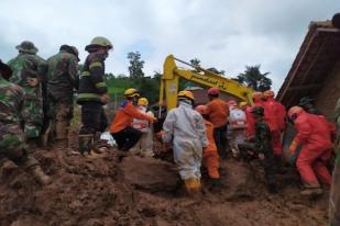 16 Korban Tanah Longsor di Sumedang Belum Ditemukan