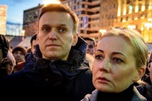 Istri Oposisi Rusia, Alexei Navalny, Tiba di Jerman 