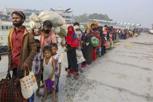 Puluhan Pengungsi Rohingya Terapung-apung di Laut Andaman Tanpa Makanan