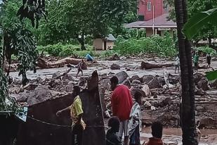 Banjir Bandang di Flores Timur, NTT, 27 Masih Hilang