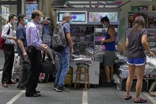 Setelah Pemimpinnya Ditangkap, Oplag Edisi Cetak Koran Hong Kong Naik