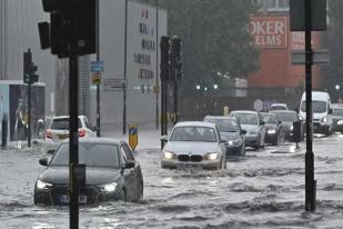 Akibat Hujan Lebat, London Dilanda Banjir