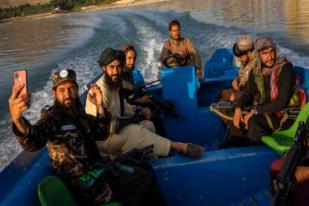 Taliban Larang Pejuangnya Berfoto Selfie