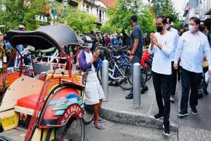 Jokowi Berdialog dengan Warga di Malioboro, Yogyakarta