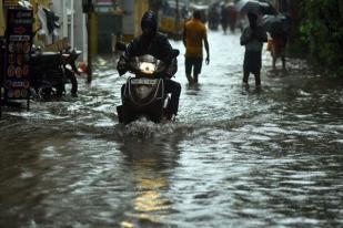 Hujan Deras Akibatkan Banjir di Chennai, India