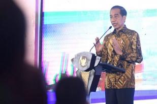 Jokowi Ingatkan Lagi Perbaiki Layanan Perizinan Investasi