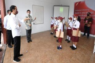 Jokowi Temui Anak-anak Yang Belajar Matematika Cara Gasing