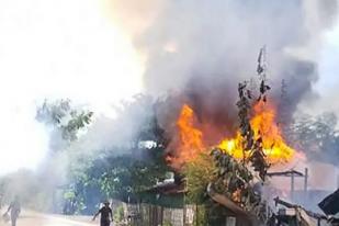 Warga Tuduh Militer Myanmar Bakar Ratusan Rumah