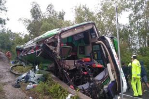 Kecelakaan Bus Pariwisata di Bantul, 13 Tewas