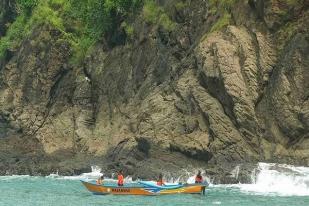 Jember: 11 Tewas Terseret Ombak ketika Lakukan Ritual di Pantai Payangan 