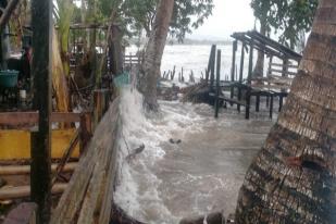 Banjir Bandang di Seram, Maluku, 842 Mengungsi