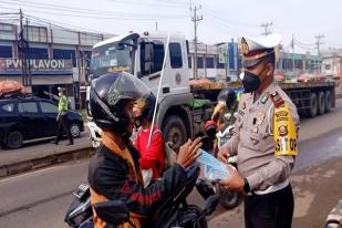 Pelonggaran Mobilitas Warga Transisi Menuju Endemi COVID-19