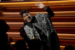 “We  Are” Karya Jon Batiste Raih Grammy Awards Album Terbaik 